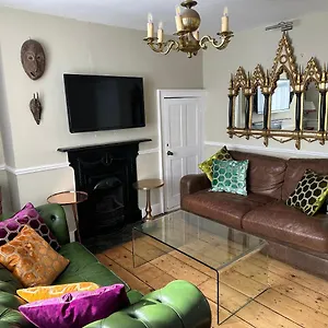 the-artist-house.brighton-hotels-england.com/